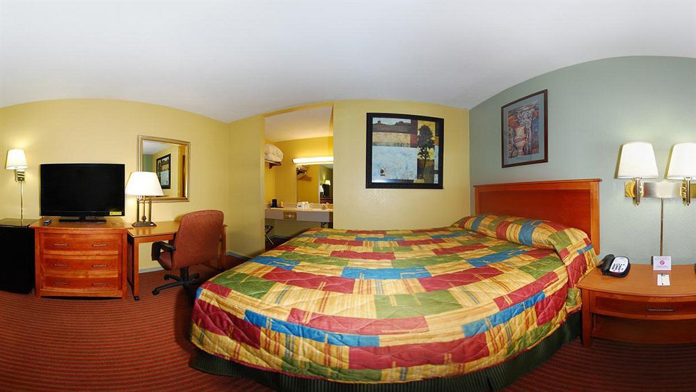 Rodeway Inn Concordia エクステリア 写真
