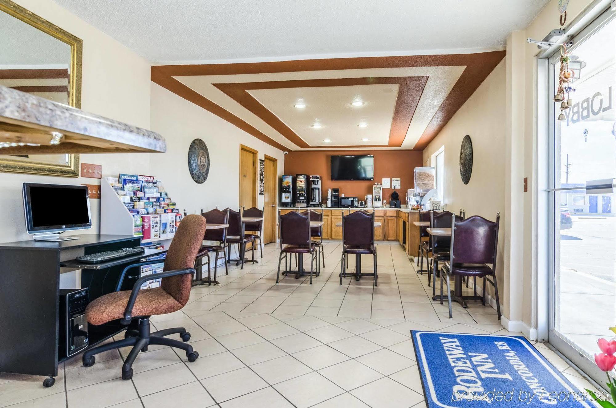 Rodeway Inn Concordia エクステリア 写真