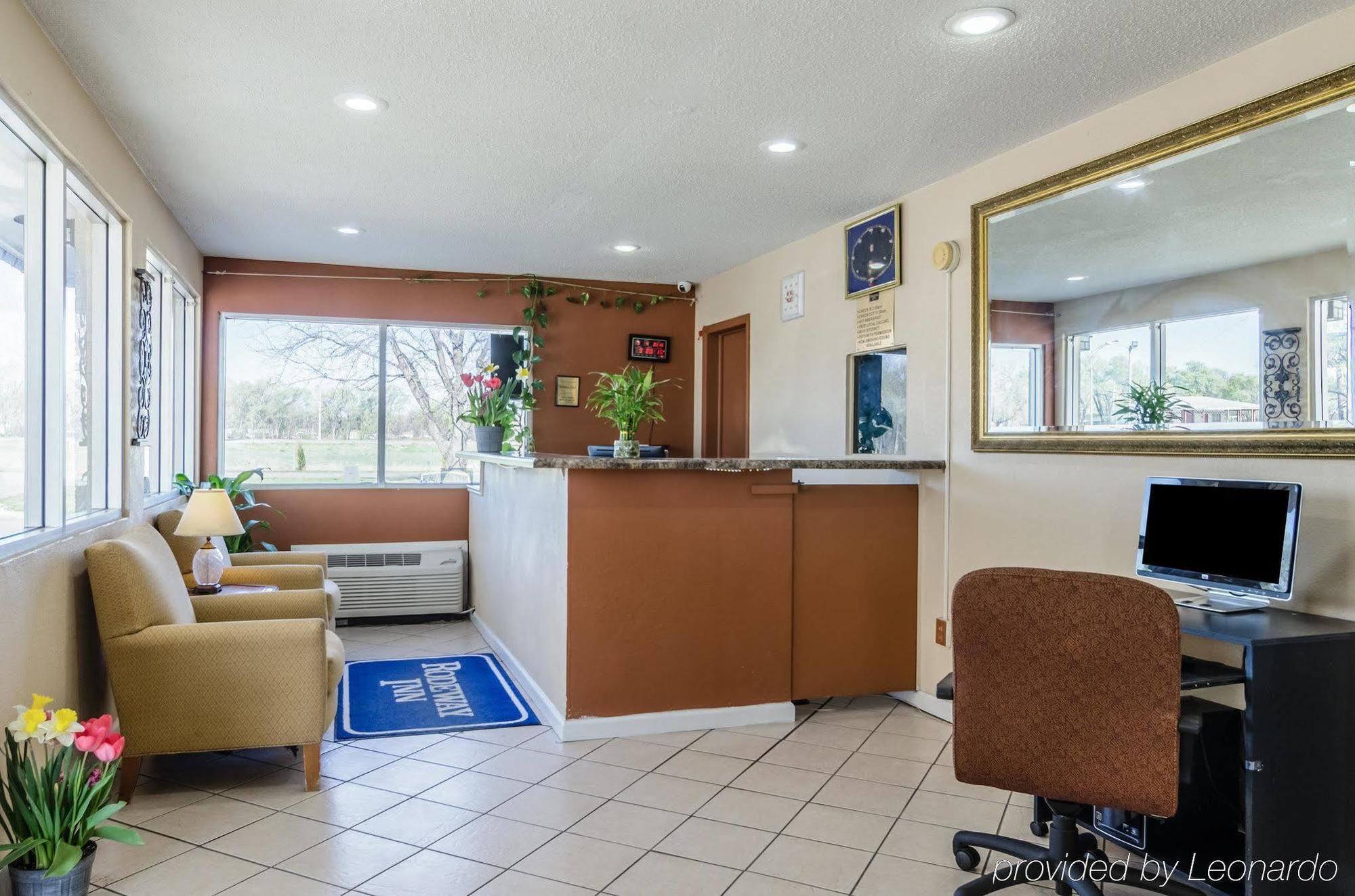 Rodeway Inn Concordia エクステリア 写真