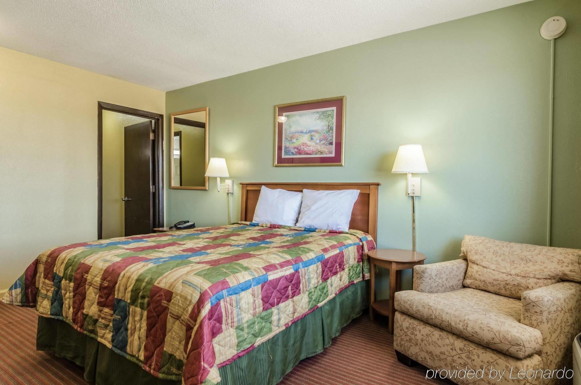 Rodeway Inn Concordia エクステリア 写真