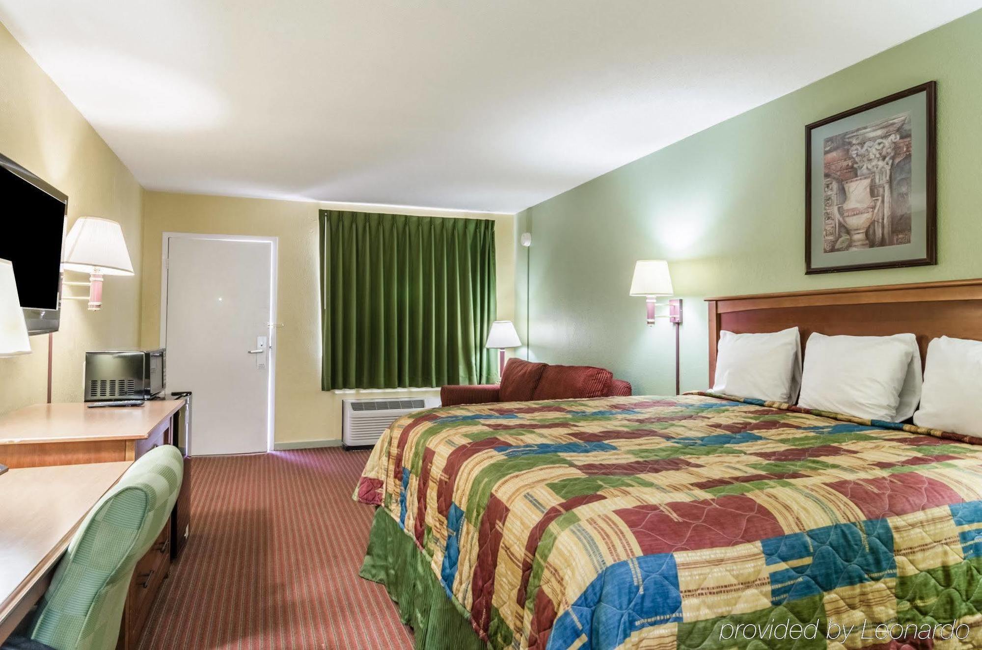Rodeway Inn Concordia エクステリア 写真