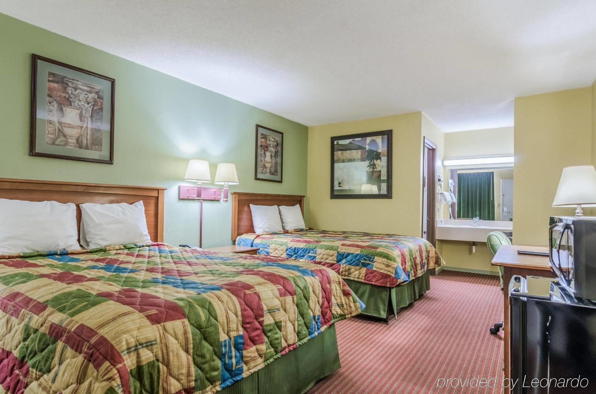 Rodeway Inn Concordia エクステリア 写真